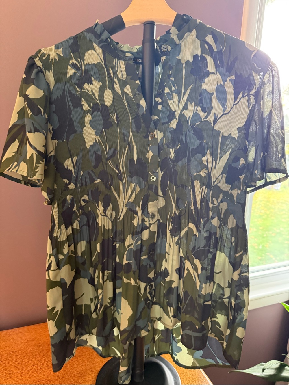 Short-Sleeve Green Floral Print Shirt